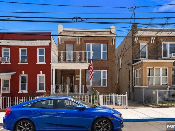 221 54th Street, West New York NJ 07093