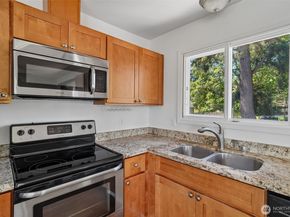 26307 20th Avenue S, Des Moines WA 98198