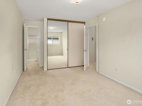 2501 Canterbury Lane E 119, Seattle WA 98112