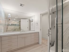 101 99th Avenue NE 101, Bellevue WA 98004