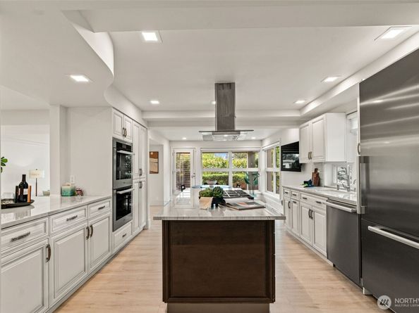 101 99th Avenue NE 101, Bellevue WA 98004