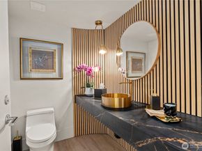 101 99th Avenue NE 101, Bellevue WA 98004