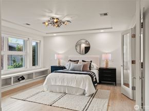 101 99th Avenue NE 101, Bellevue WA 98004