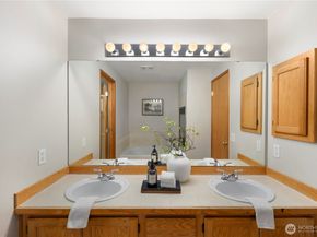 19919 101st Ave SE, Renton WA 98055