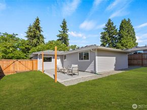 2147 NE 12th Street, Renton WA 98056
