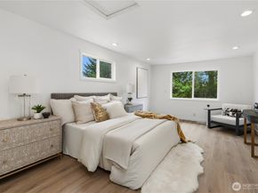 325 105th Ave SE, Bellevue WA 98004