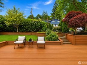 325 105th Ave SE, Bellevue WA 98004
