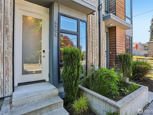 4354 6th Avenue NW, Seattle WA 98107