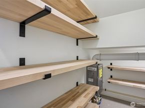 4354 6th Avenue NW, Seattle WA 98107