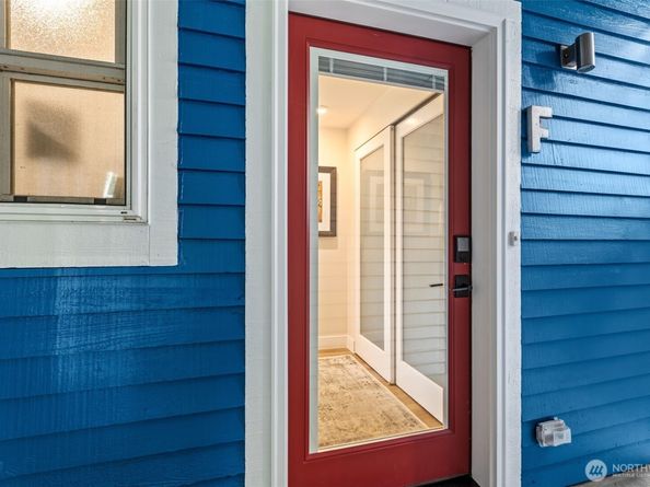 2400 E Howell Street F, Seattle WA 98122