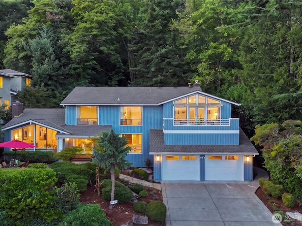 8337 E Mercer Way, Mercer Island WA 98040