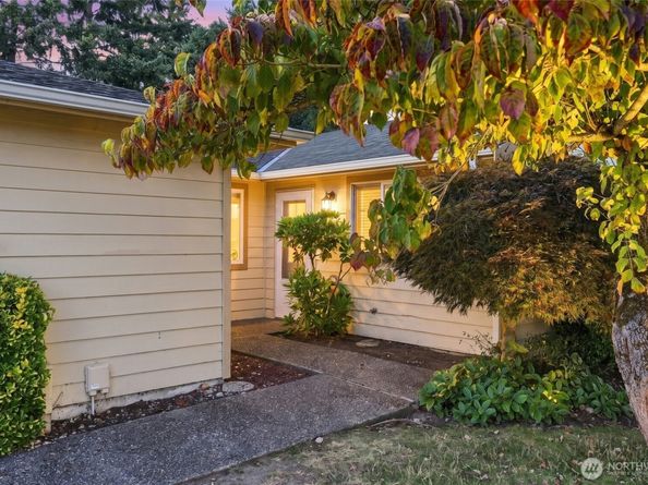 24912 110th Place SE 4B, Kent WA 98030