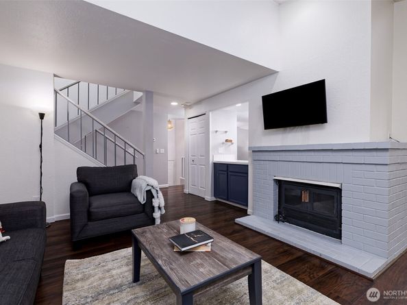 15120 Sunwood Boulevard OO11, Seattle WA 98188