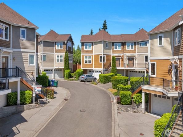 13356 NE 134th Place 9, Kirkland WA 98034