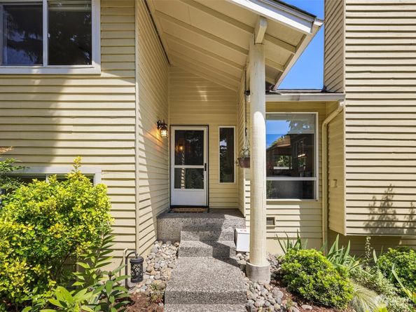 12820 87th Avenue, Kirkland WA 98034