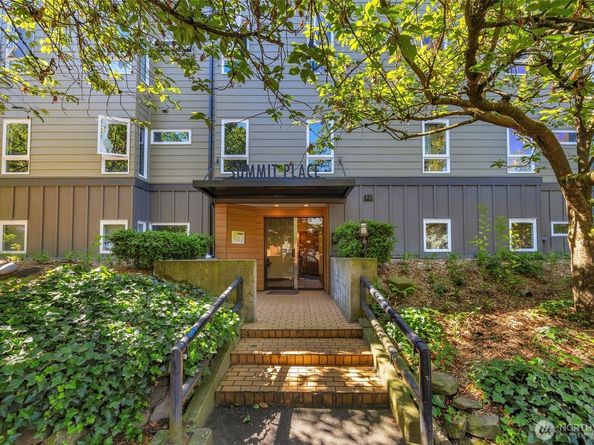 435 Summit Avenue E 402, Seattle WA 98102