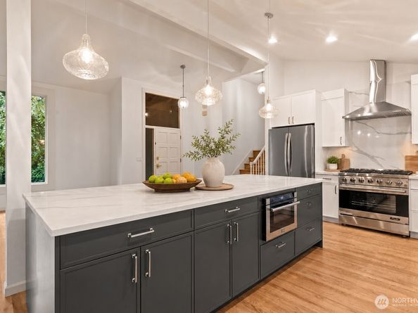 16438 SE 22nd Street, Bellevue WA 98008