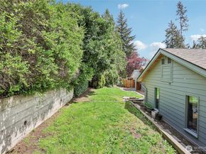 12456 SE 27th Street, Bellevue WA 98005