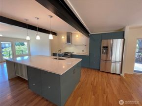 12456 SE 27th Street, Bellevue WA 98005