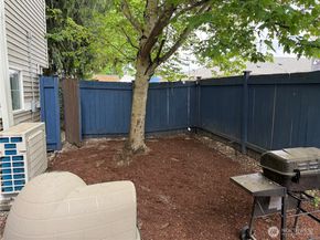10520 Whitman Avenue N E, Seattle WA 98133