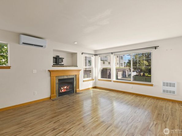 10520 Whitman Avenue N E, Seattle WA 98133