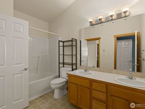 10520 Whitman Avenue N E, Seattle WA 98133