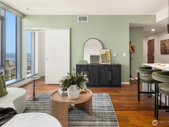 800 Columbia Street 2305, Seattle WA 98104