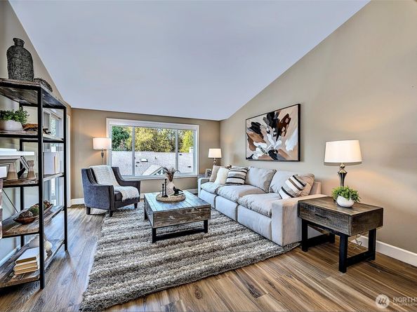 432 3rd Avenue S B203, Edmonds WA 98020