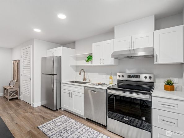 5022 Martin Luther King Jr Way S 10, Seattle WA 98118