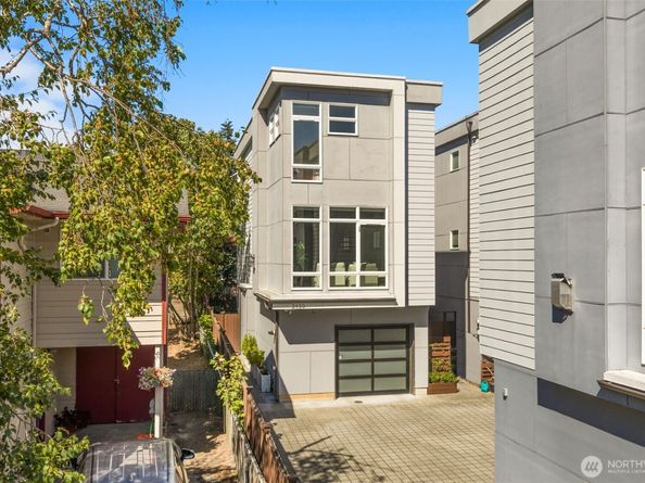 2450 NW 61st Street, Seattle WA 98107