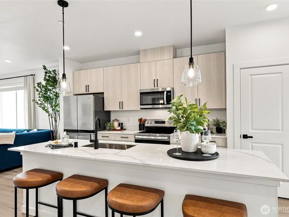16202 Manor Way E1, Lynnwood WA 98087