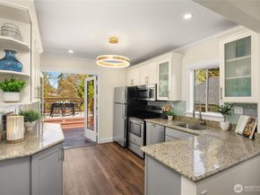 324 NE 54th Street, Seattle WA 98105