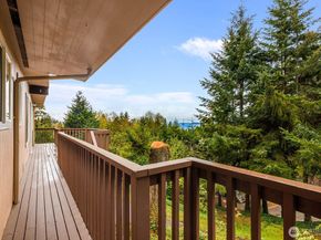 7413 Soundview Drive, Edmonds WA 98026