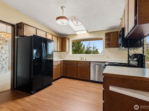 7413 Soundview Drive, Edmonds WA 98026