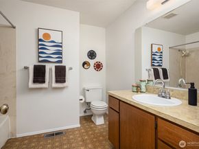 7223 NE 152nd Place, Kenmore WA 98028