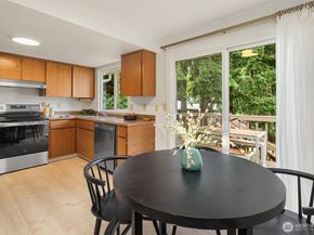 7223 NE 152nd Place, Kenmore WA 98028
