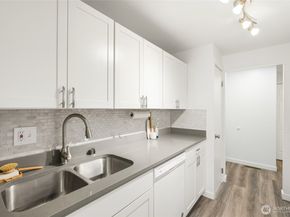 1414 154th Avenue NE 4403, Bellevue WA 98007
