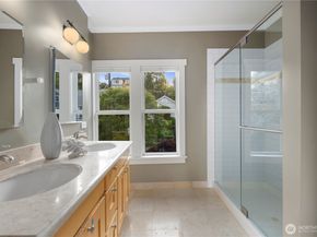 1618 37th Avenue, Seattle WA 98122