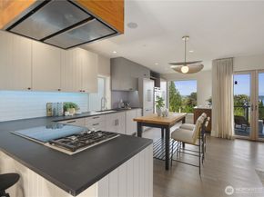 1618 37th Avenue, Seattle WA 98122