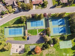 1824 180th Avenue NE, Bellevue WA 98008