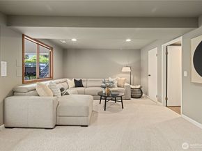 1824 180th Avenue NE, Bellevue WA 98008
