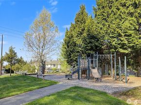 4126 214th Street SW B, Mountlake Terrace WA 98043