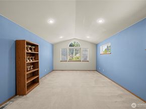 34656 10th Pl SW, Federal Way WA 98023