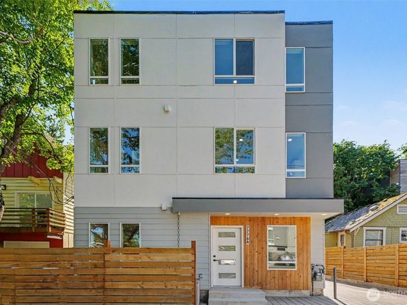 7776 Highland Park Way SW A, Seattle WA 98106
