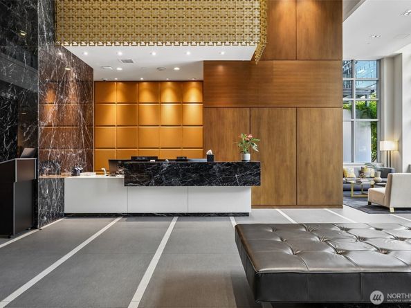 588 Bell Street 1102, Seattle WA 98121