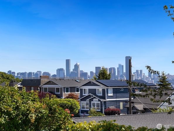 3410 37th Avenue SW, Seattle WA 98126