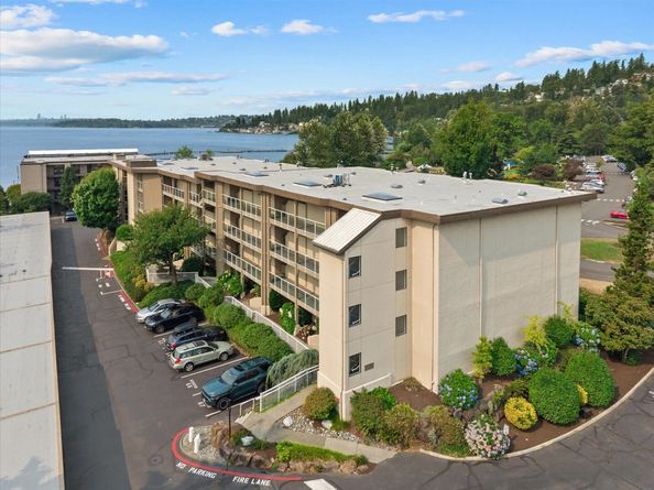 9715 NE Juanita Drive 210B, Kirkland WA 98034