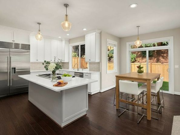 27534 SE 28th Place, Sammamish WA 98075