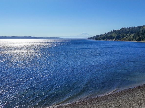 10212 SW 127th Street, Vashon WA 98070