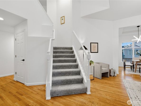 25024 SE 41st Drive, Sammamish WA 98029